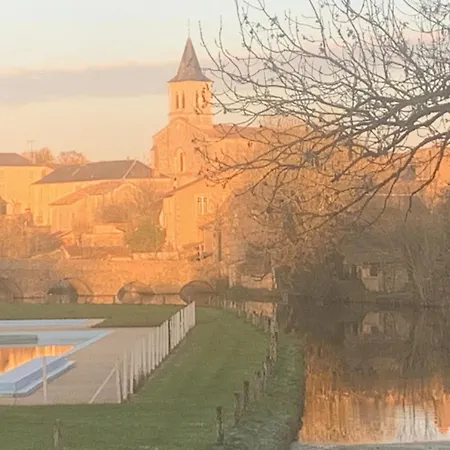 Le Moulin De L'anglee * Sanxay